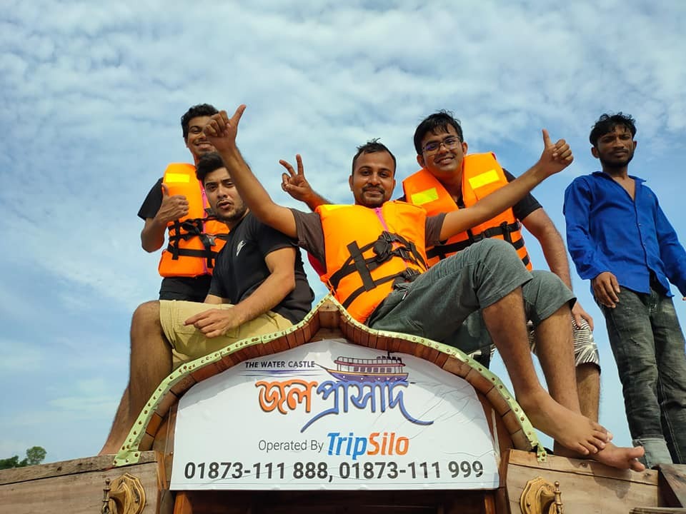 জলপ্রাসাদ - The Water Castle