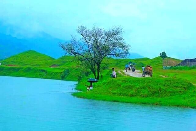 নীলাদ্রি হ্রদ | Niladri Lake